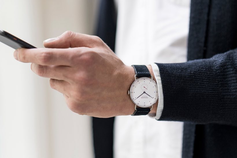 Nomos clearance metro hodinkee